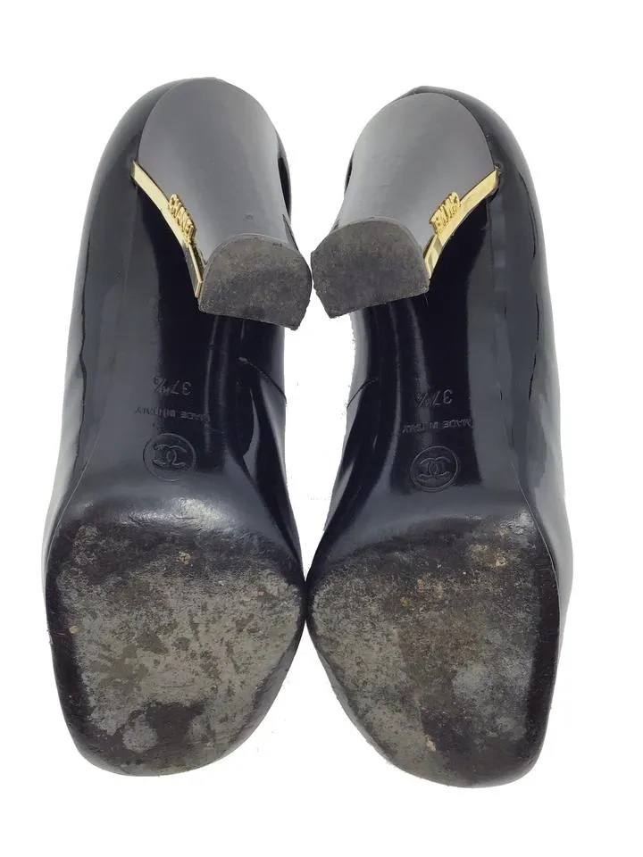 CL Patent Leather Metal Logo Heel Pumps Size 7.5