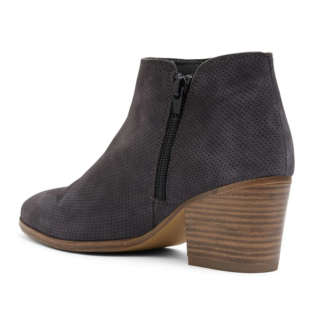 Dart Boot in Grey Suede