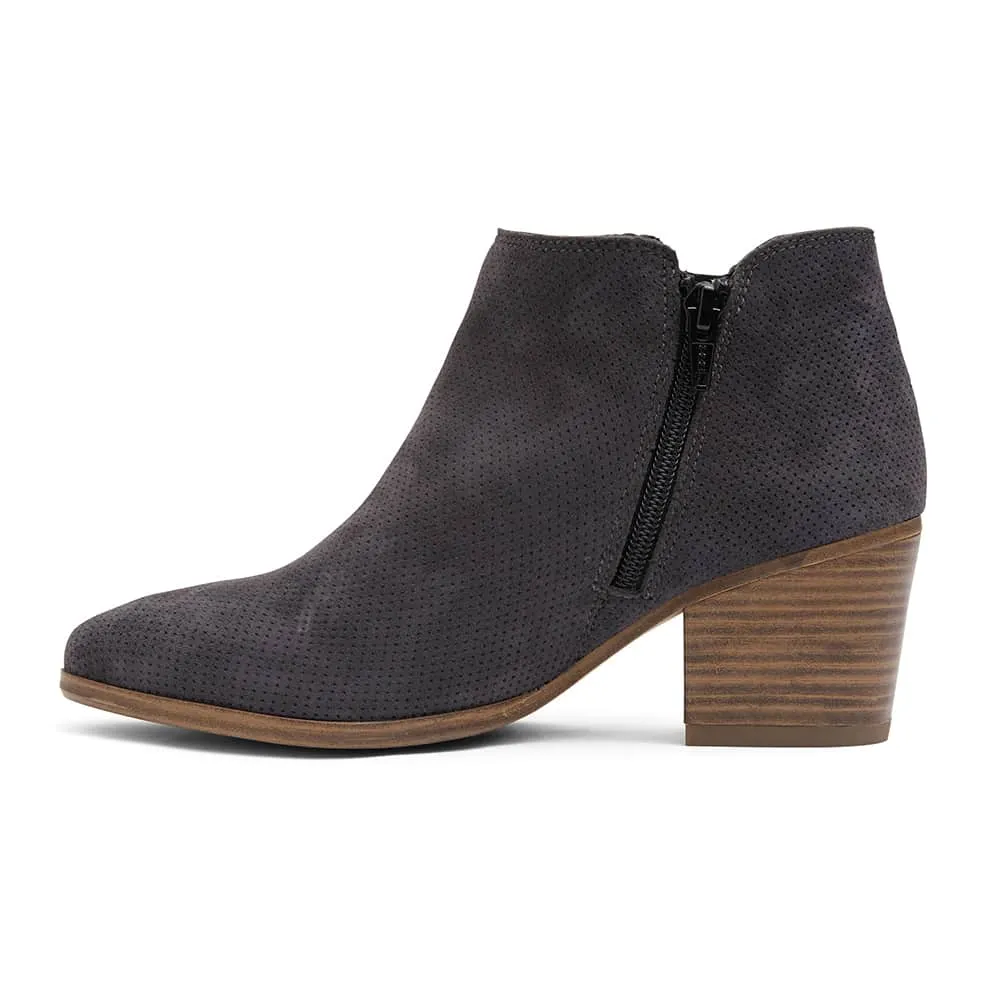 Dart Boot in Grey Suede
