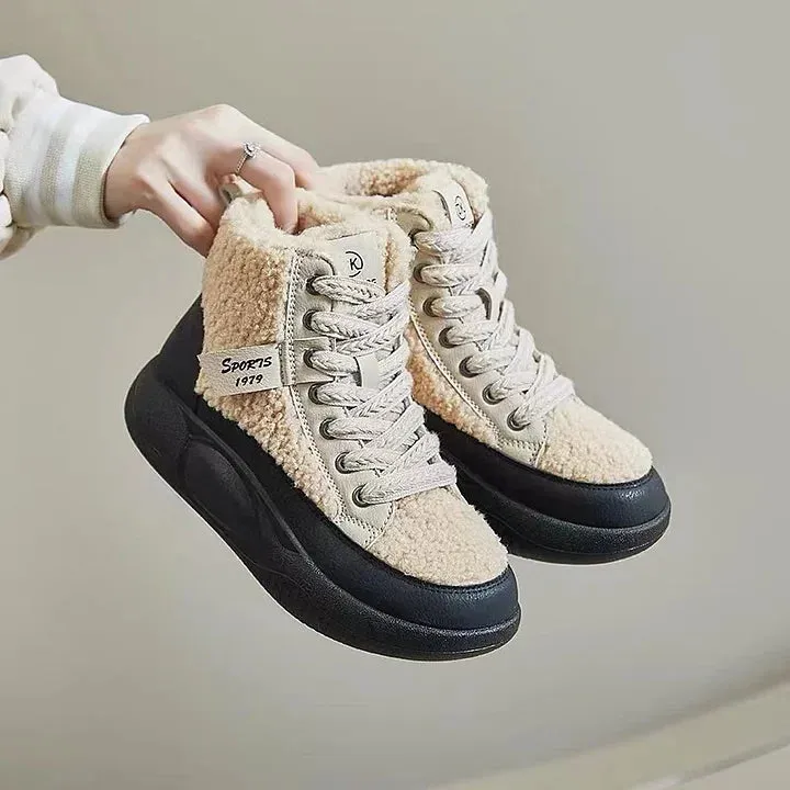 Lily - Trendy fall boots in wool