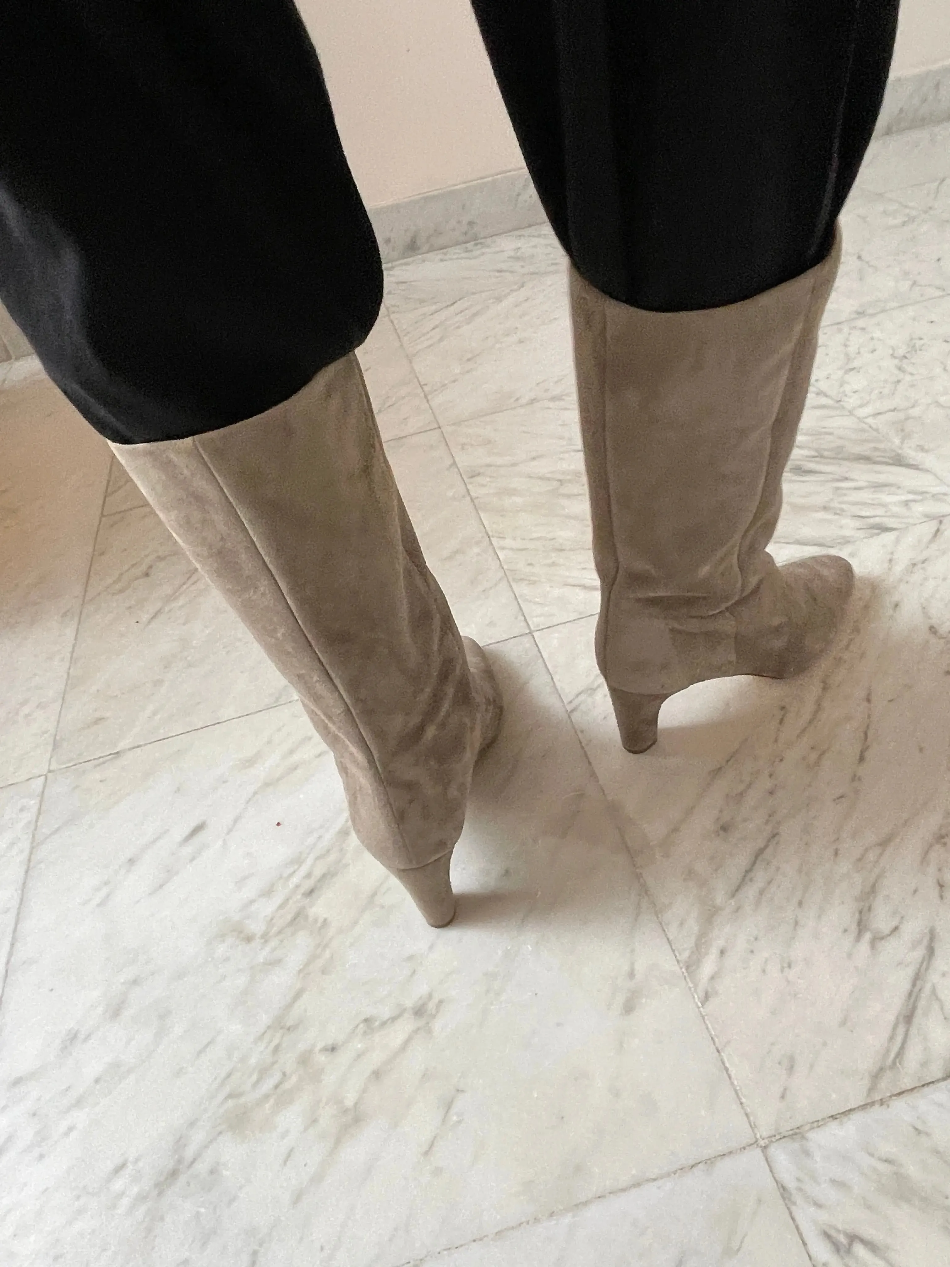 Sandra Boot, Ash Suede