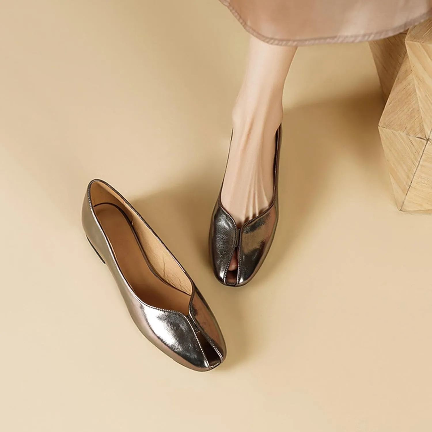 Silver Ballet Flats Shoes for Women,Metallic Peep Toe Low Heel Ballerina Shoes,Slip on Trendy Casual Comfortable Work Daily Dress Pumps Shoes