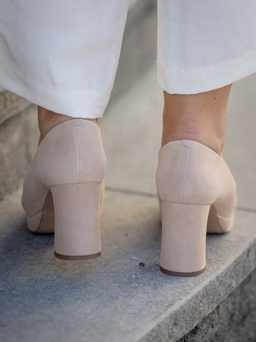 Unisa Malik nude semsket pumps med plat