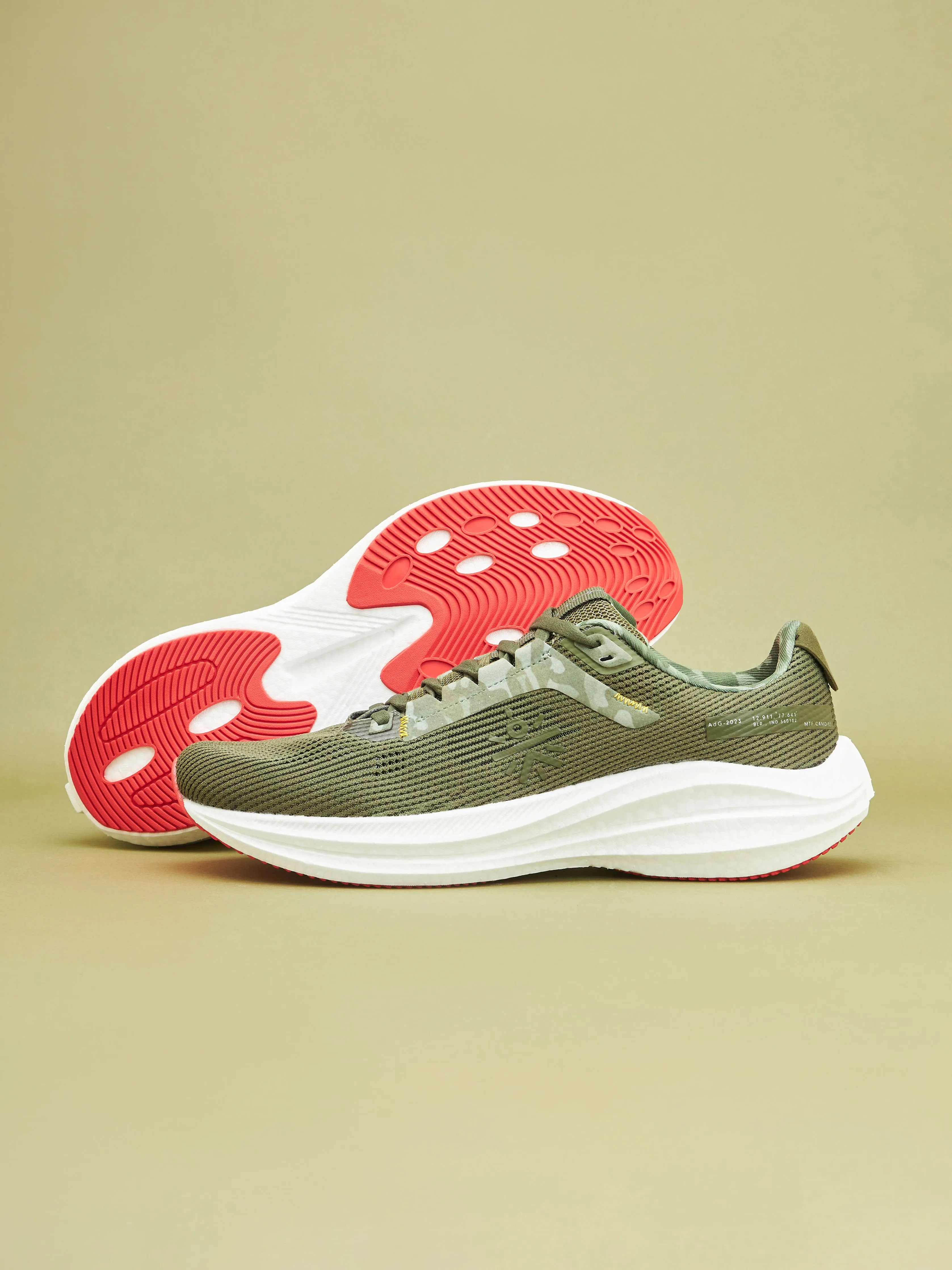 Versa DFNDR Men Running Shoes - Olive