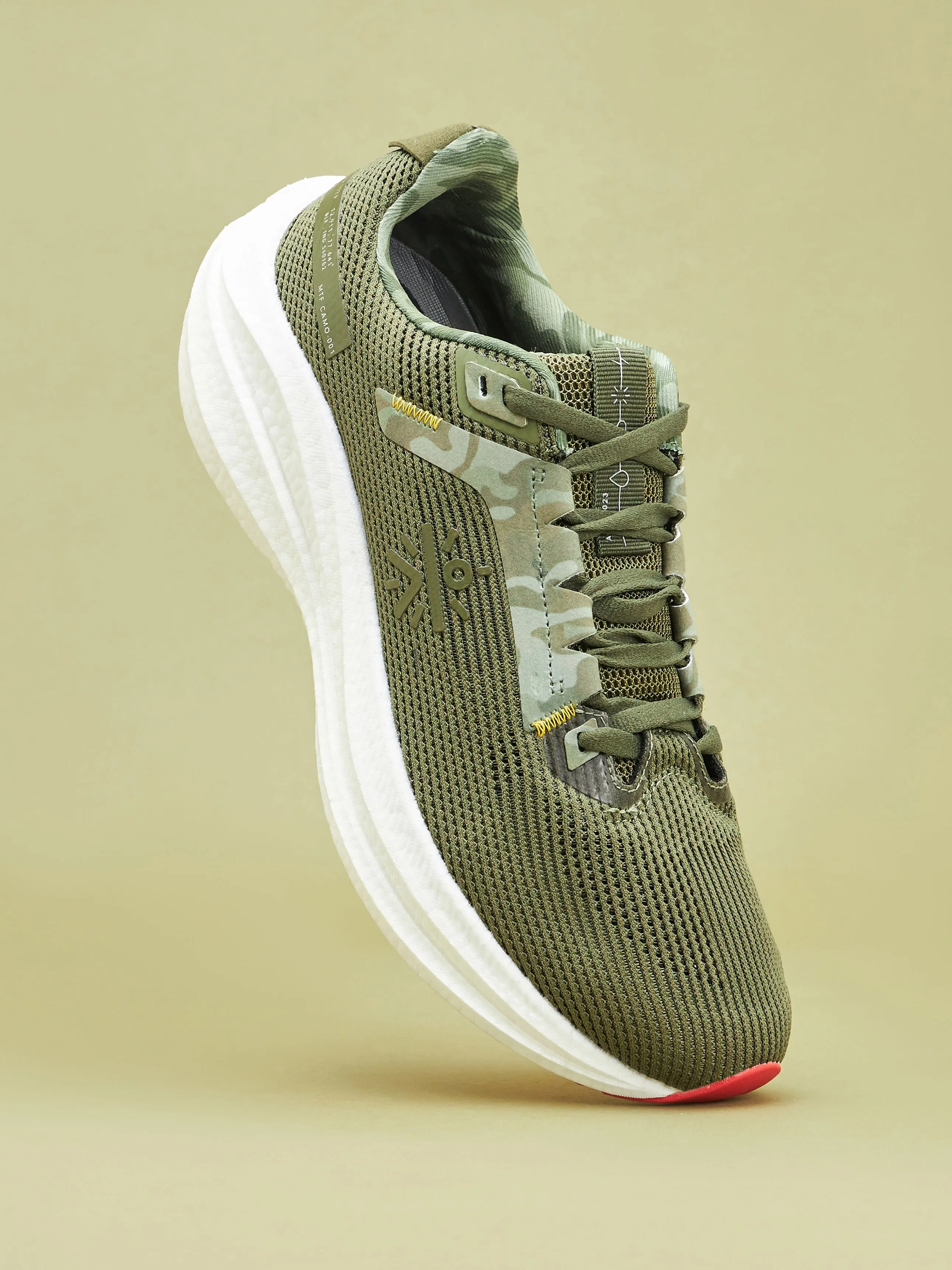 Versa DFNDR Men Running Shoes - Olive