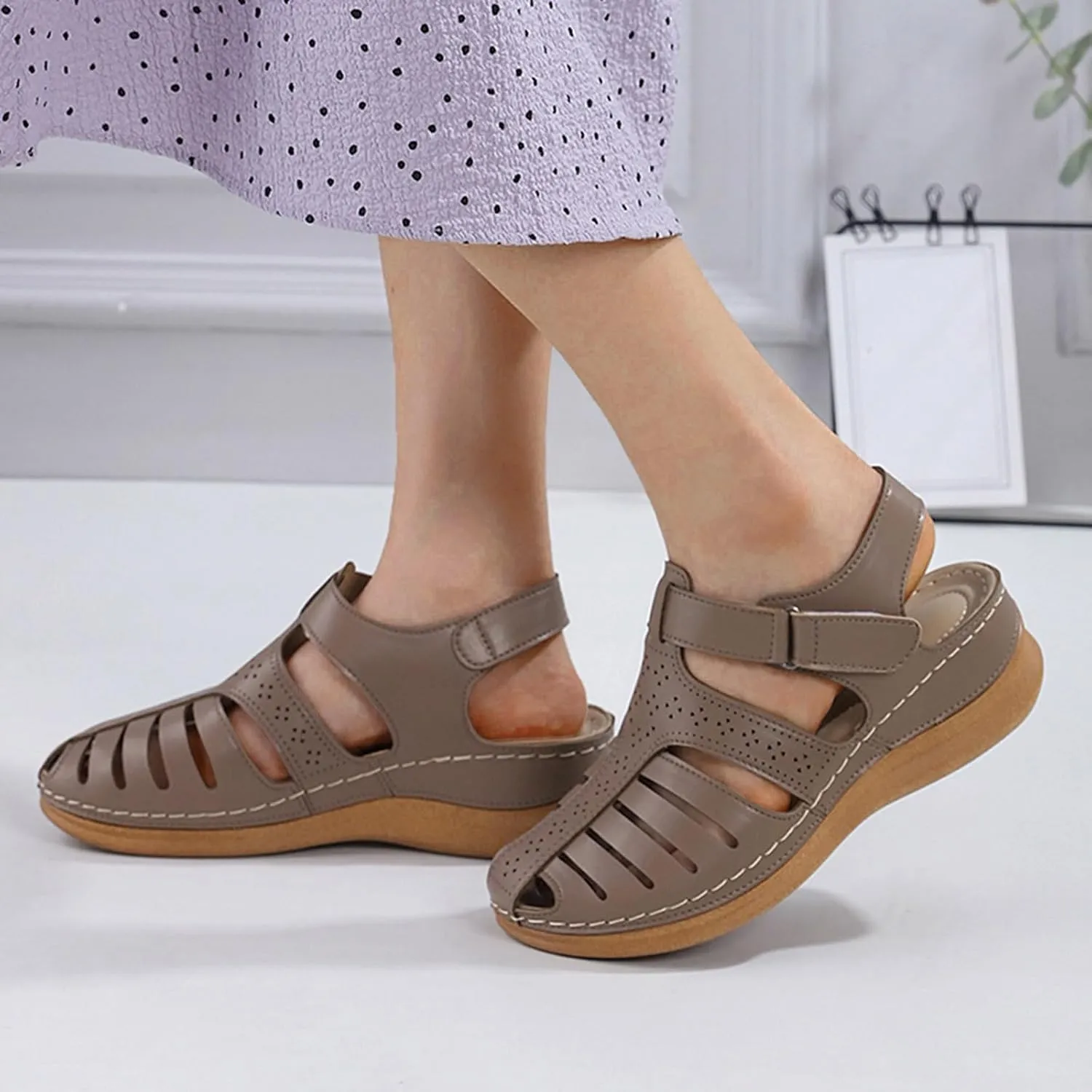 Womens Closed Toe Sandals Orthopedic Sandals with Arch Support Flip Flops for Women Comfortable Walking Sandals Cushion Footbed Platform Sandals Dressy Summer Slip on Sandals Casual Leather Sandals